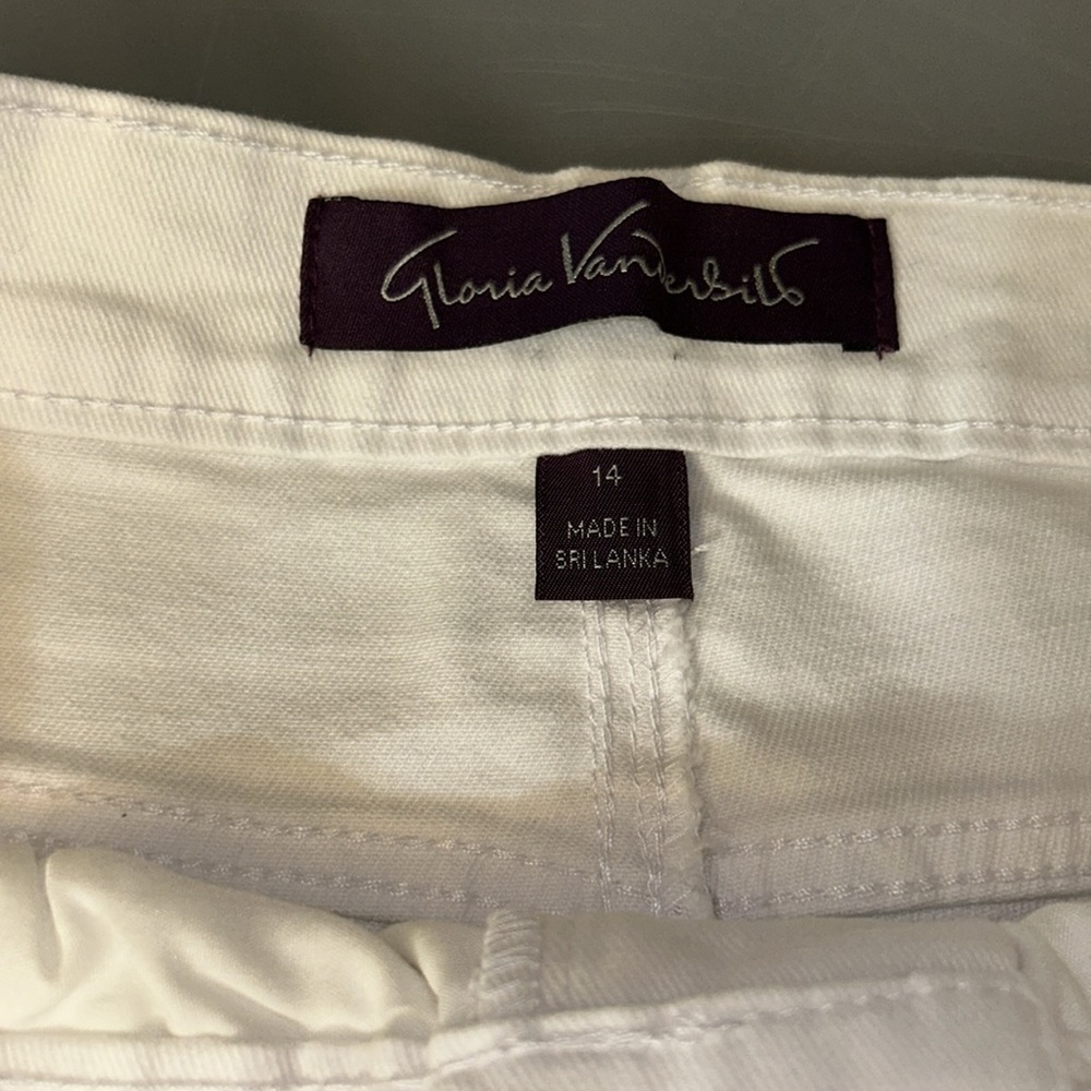 NWT Gloria Vanderbilt Women's Amanda Classic Rise Tapered Jean - Picture 8 of 10